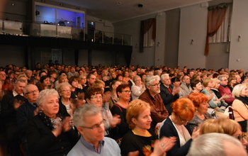  (photo)