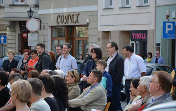  (photo)
