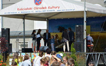  (photo)