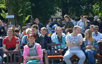  (photo)