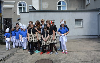  (photo)