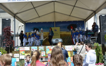  (photo)