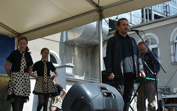  (photo)