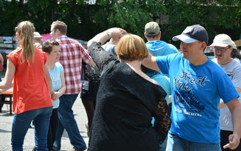  (photo)