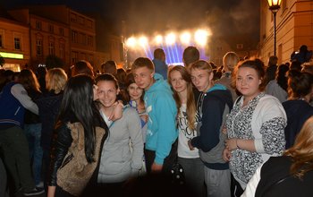  (photo)