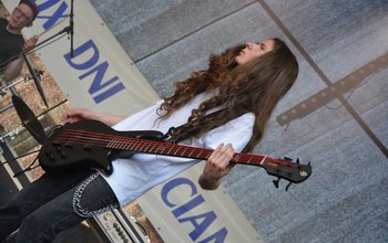 (photo)