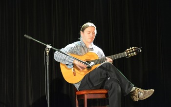  (photo)