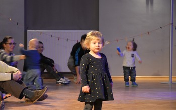  (photo)