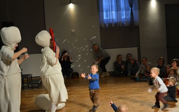  (photo)