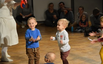  (photo)