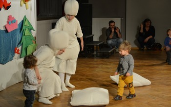  (photo)