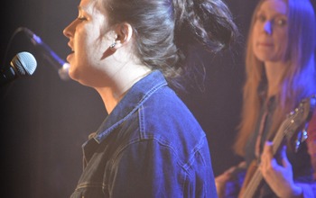  (photo)