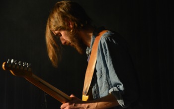  (photo)