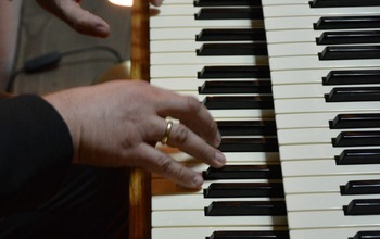 (photo)