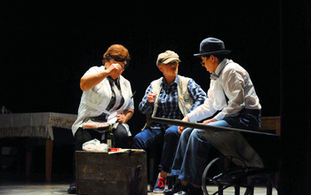  (photo)