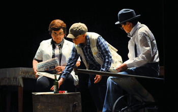  (photo)