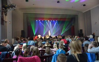  (photo)