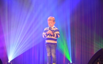  (photo)