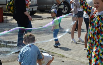  (photo)