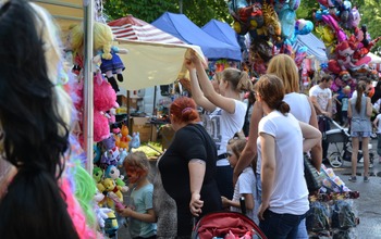  (photo)