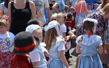  (photo)