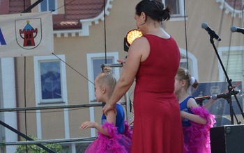  (photo)