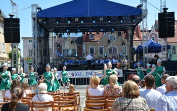  (photo)