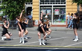  (photo)