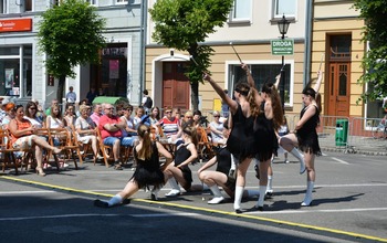  (photo)