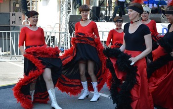  (photo)