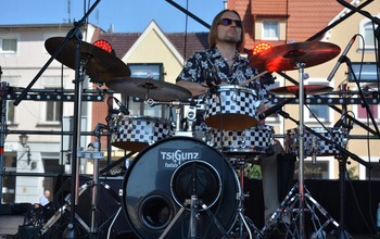  (photo)