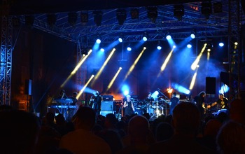  (photo)