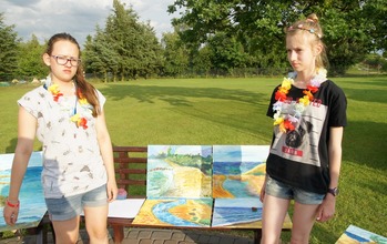  (photo)