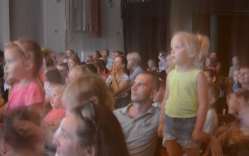 (photo)