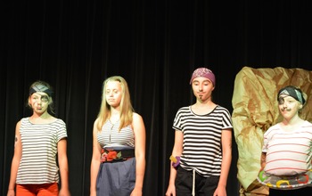  (photo)
