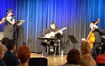  (photo)