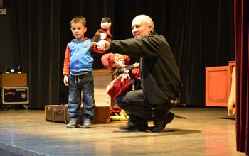  (photo)