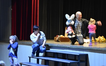  (photo)