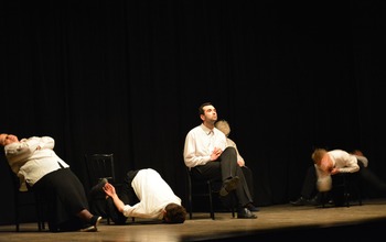  (photo)