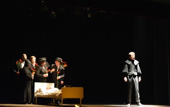  (photo)