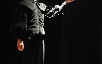  (photo)