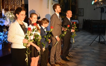  (photo)