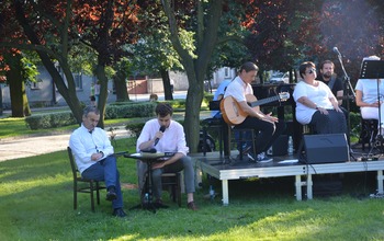 (photo)