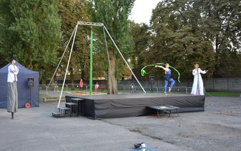  (photo)