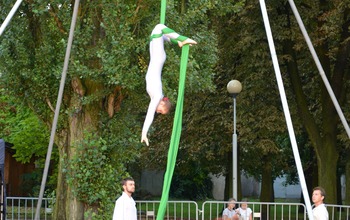  (photo)