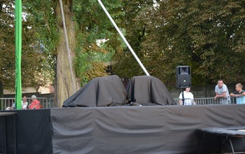  (photo)