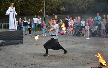  (photo)