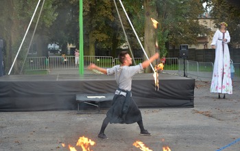  (photo)