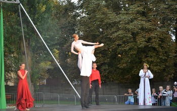  (photo)