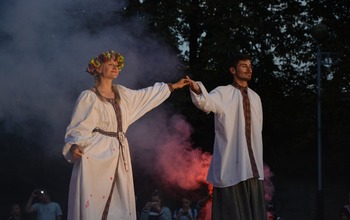 (photo)